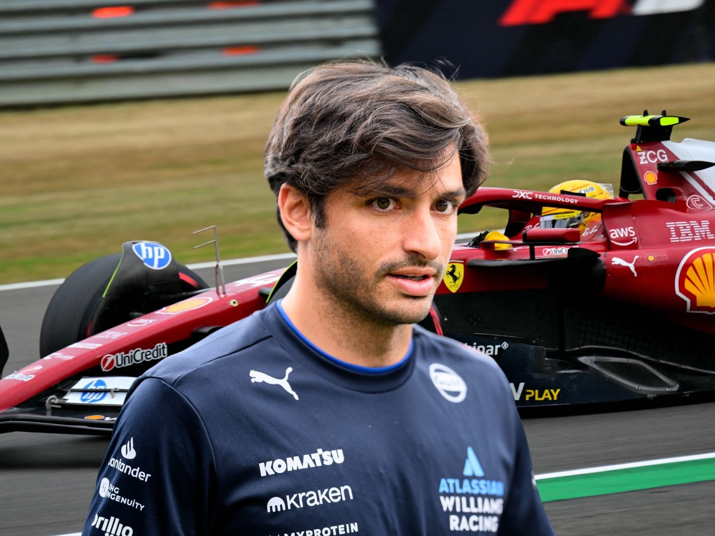 Der spanische Formel-1-Pilot Carlos Sainz schilderte, dass er trotz positiver Signale von Ferrari nicht mit seiner Ablöse durch Lewis Hamilton gerechnet habe.