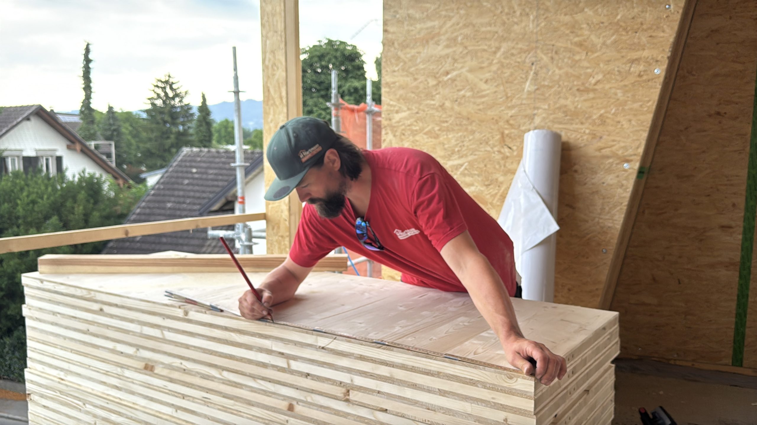 Konzentriert an der Arbeit. Konzentriert an der Arbeit.