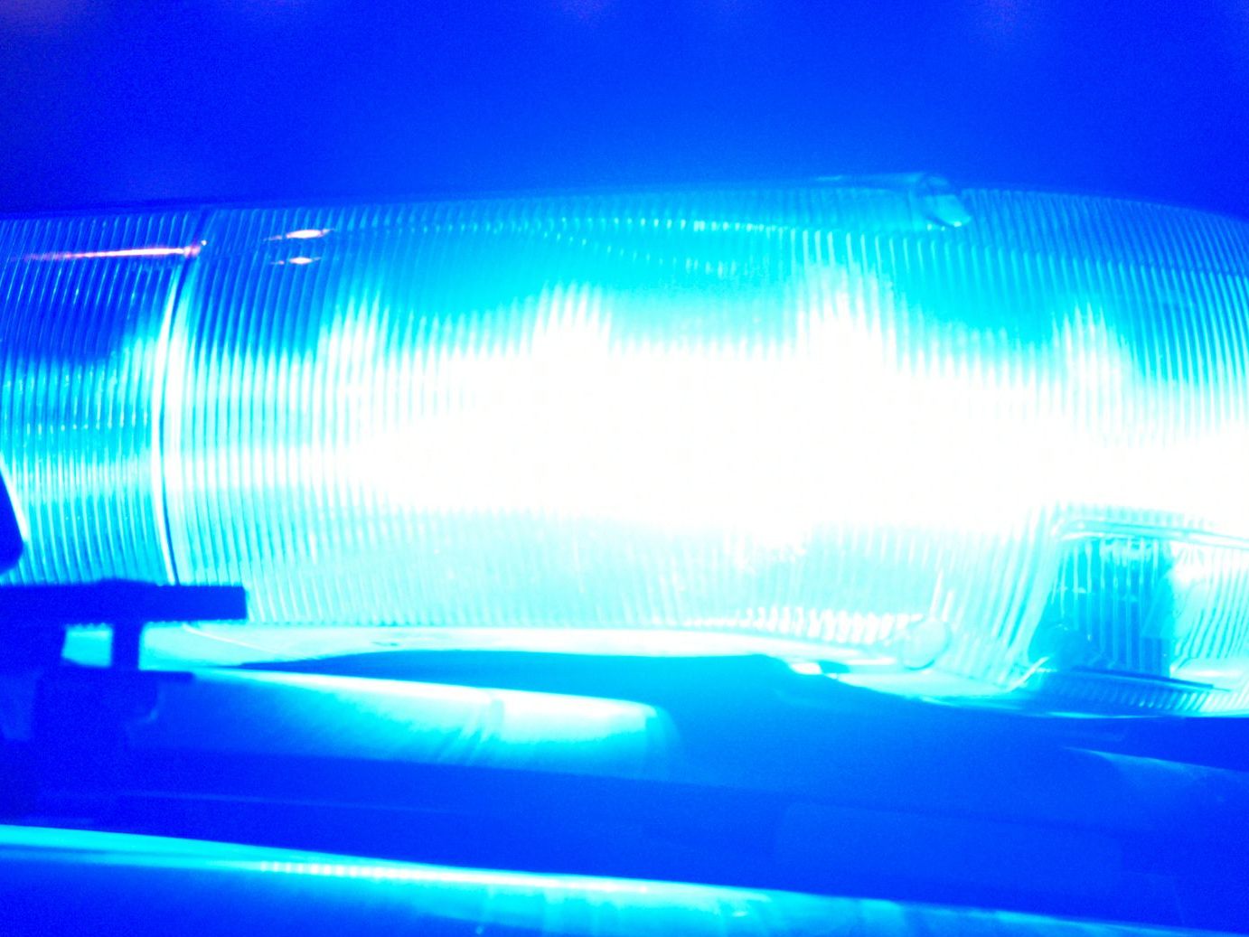 Mopedlenker (16) flieht vor Polizei und überquert Landebahn des Flughafens Hohenems (SYMBOLBILD) Mopedlenker (16) flieht vor Polizei und überquert Landebahn des Flughafens Hohenems (SYMBOLBILD)