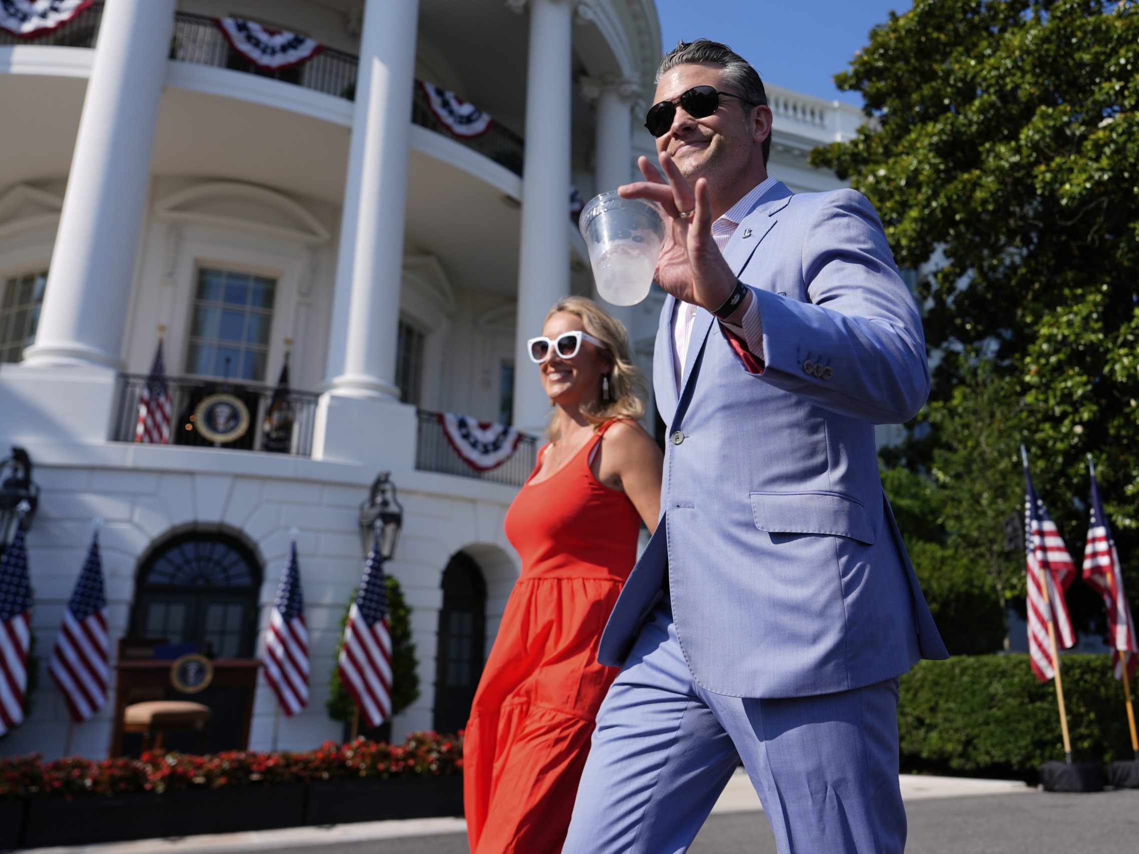 US-Minister Hegseth unter Druck wegen Waffenlieferstopp an Ukraine. Pentagon widerspricht Engpass-Vorwurf.