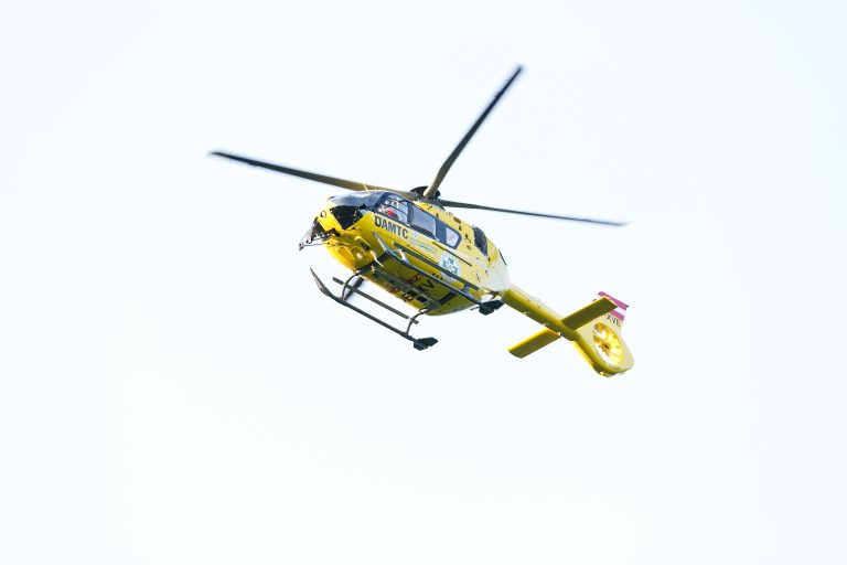Fraxern am 3.7.2025 VU Verkehrsunfall Arbeitsunfall, Mann ist