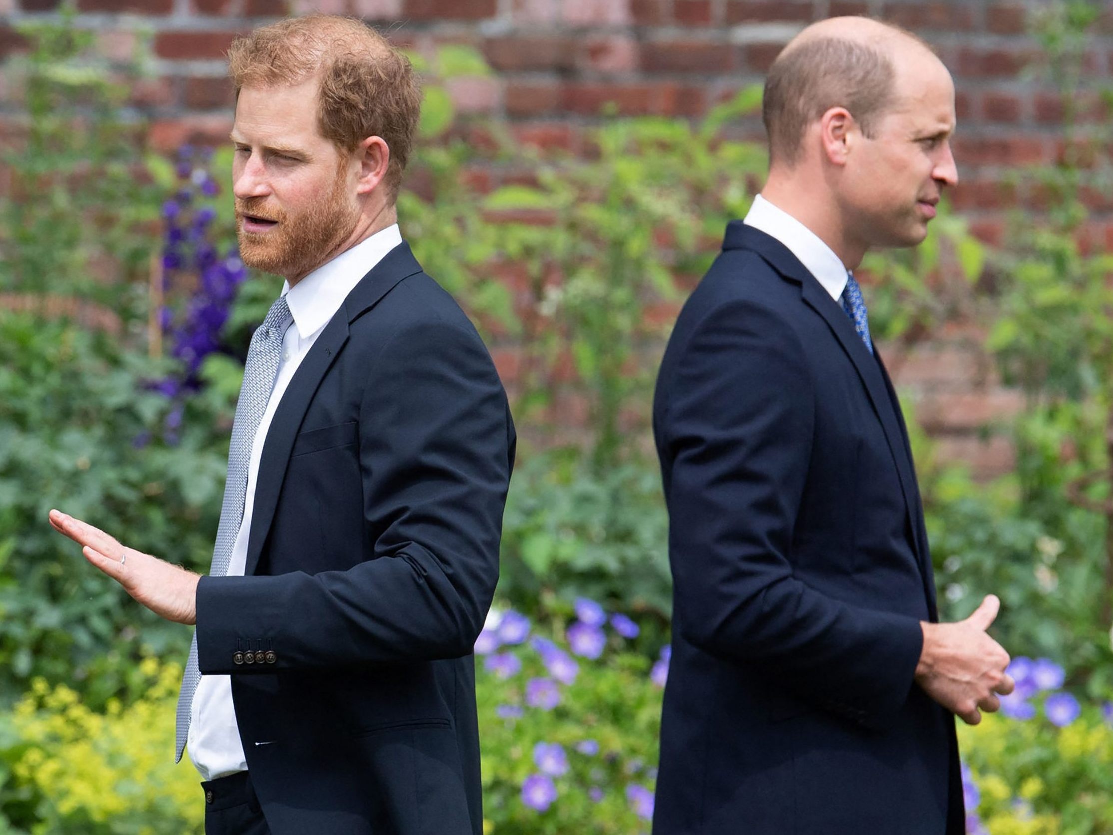 Cousine von Prinz William (r.) und Prinz Harry (l.) stirbt mit 20 Jahren. Cousine von Prinz William (r.) und Prinz Harry (l.) stirbt mit 20 Jahren.