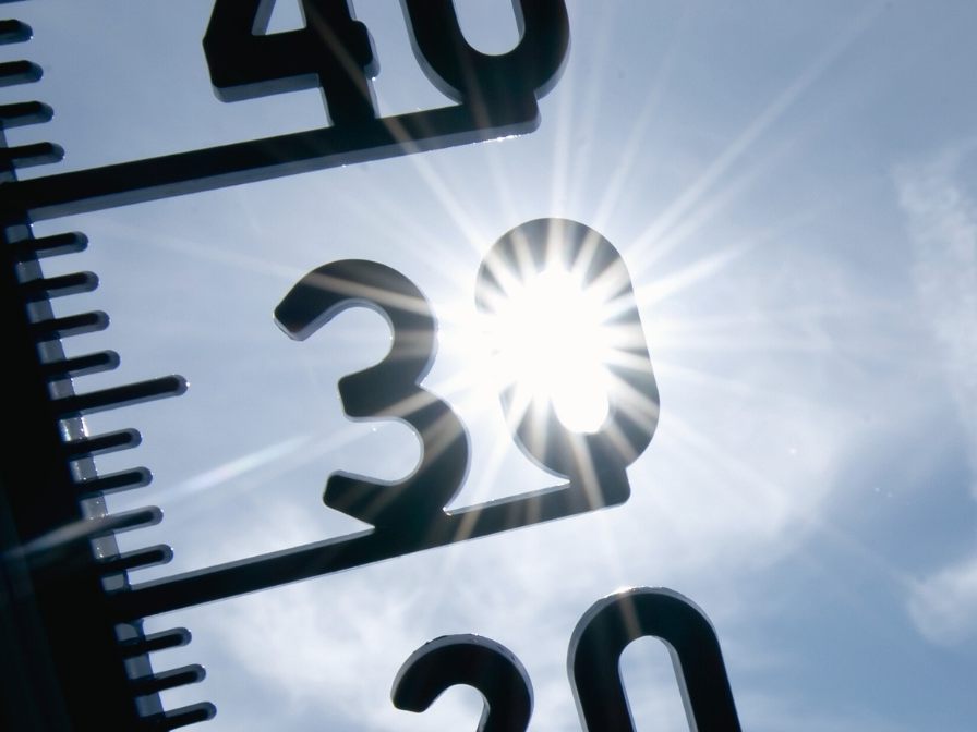 Ein Wetterumschwung bringt teils kräftige Gewitter und einen spürbaren Temperaturrückgang. Besonders am Donnerstag ist mit unbeständigem Wetter zu rechnen. Ein Wetterumschwung bringt teils kräftige Gewitter und einen spürbaren Temperaturrückgang. Besonders am Donnerstag ist mit unbeständigem Wetter zu rechnen.