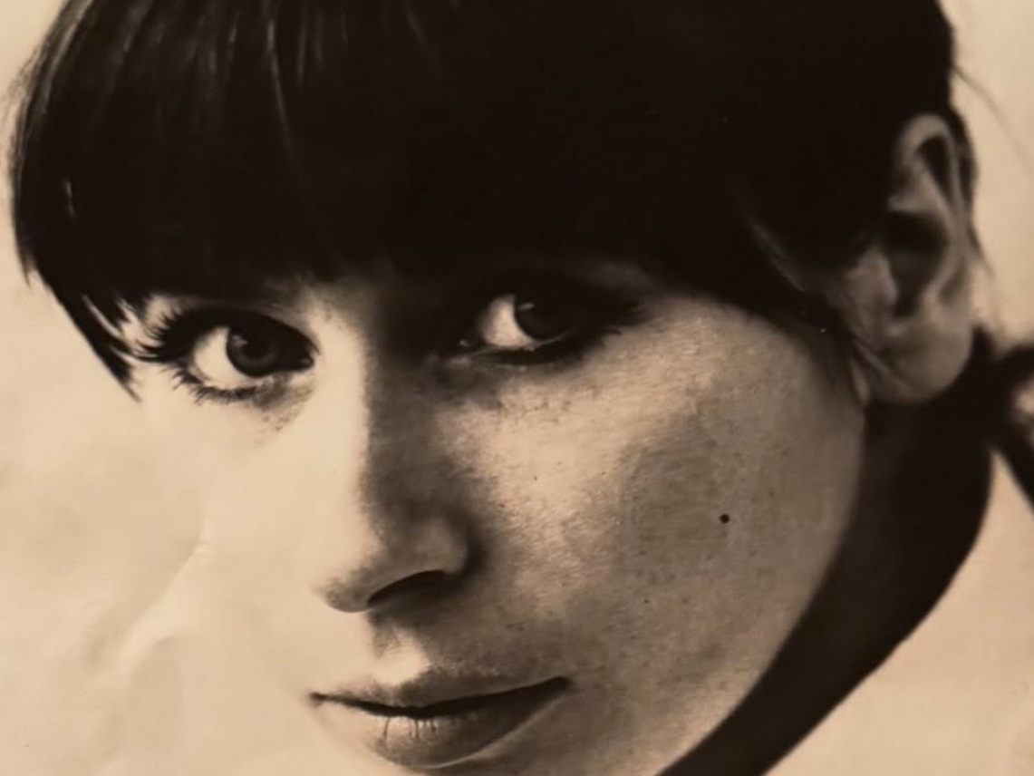 Schauspielerin Monika Hansen ist verstorben. Ihre Tochter Meret Becker teilt bewegende Worte. Ein Rückblick auf ihr beeindruckendes Leben. Schauspielerin Monika Hansen ist verstorben. Ihre Tochter Meret Becker teilt bewegende Worte. Ein Rückblick auf ihr beeindruckendes Leben.