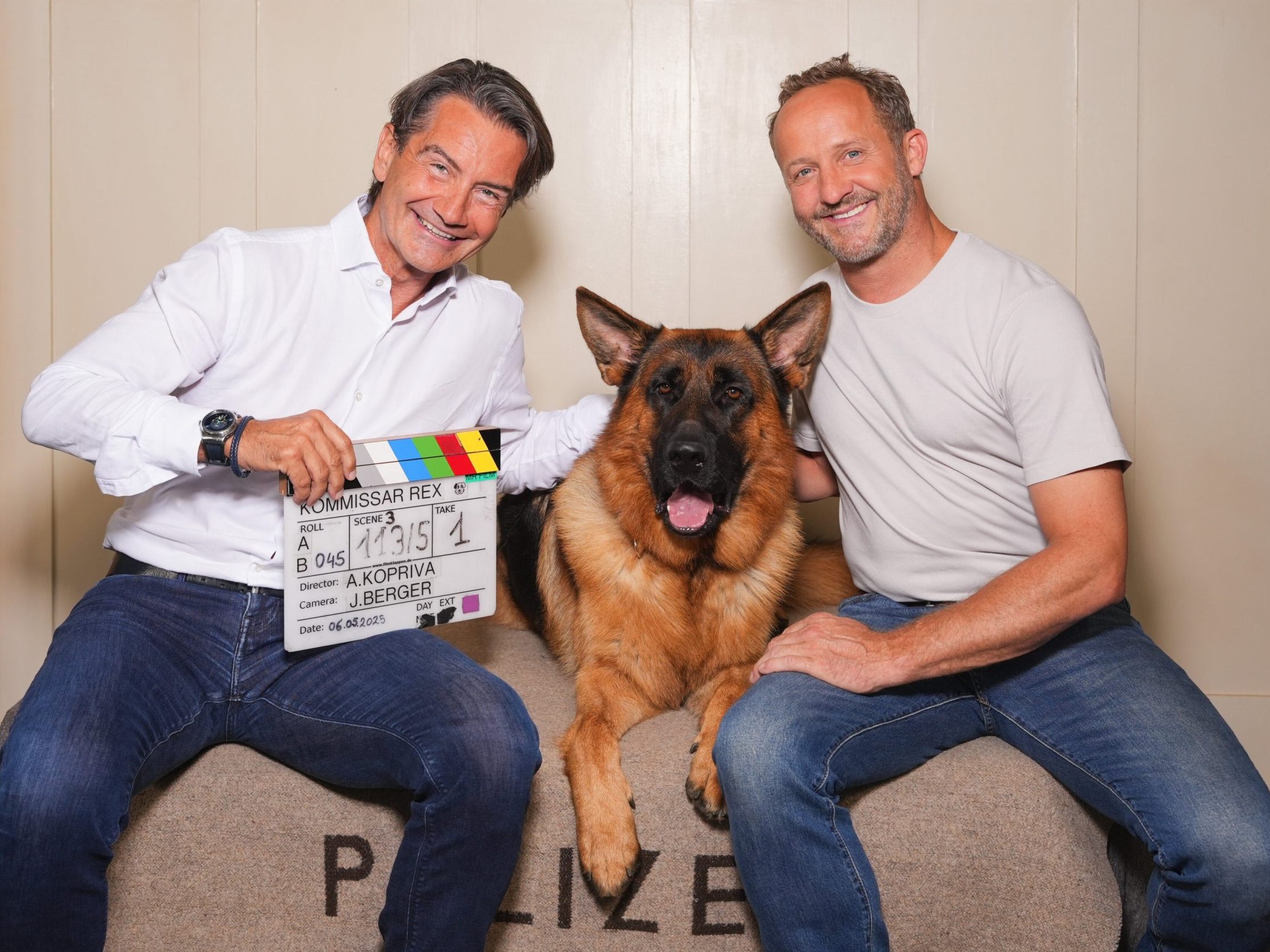 ORF-Generaldirektor Roland Weißmann, Maximilian Brückner und Rex. ORF-Generaldirektor Roland Weißmann, Maximilian Brückner und Rex.