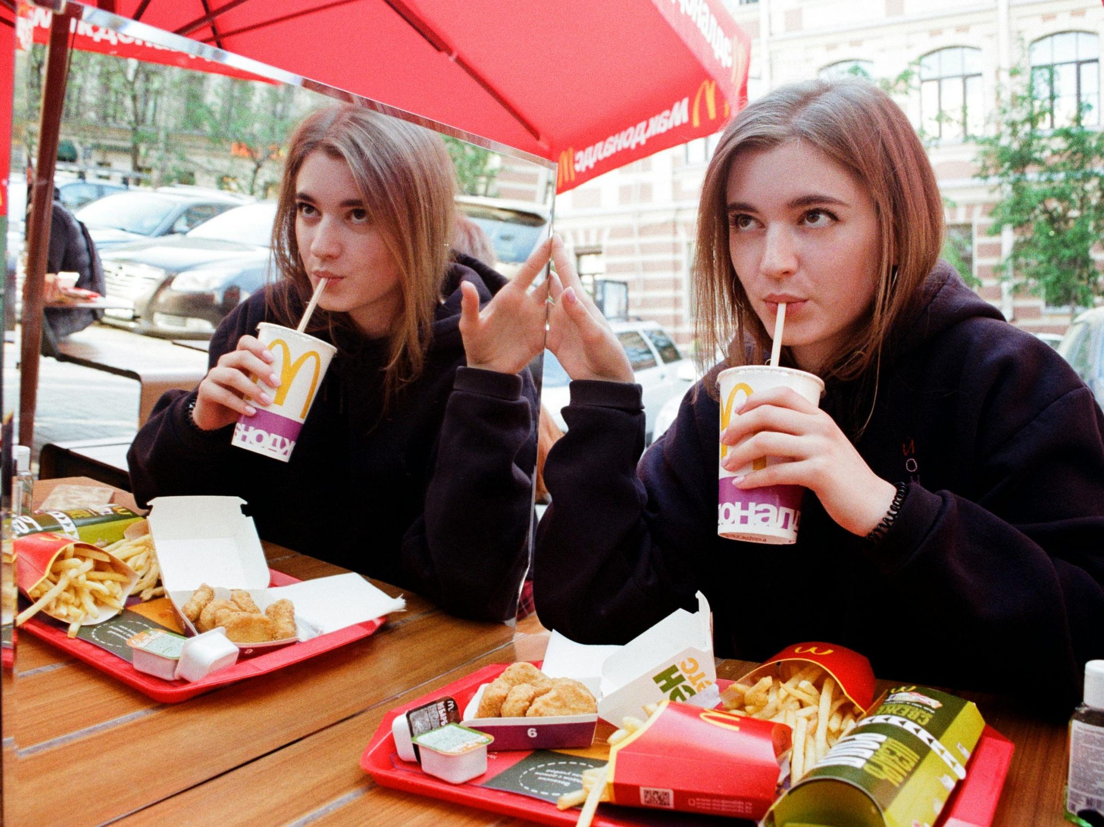 Veggie-Fans sind enttäuscht. Gründe für das Aus des pflanzlichen Burgers sind unklar. Veggie-Fans sind enttäuscht. Gründe für das Aus des pflanzlichen Burgers sind unklar.