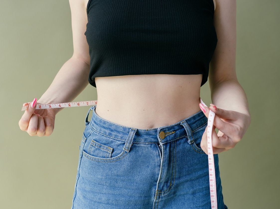 Die Sterblichkeit bei Frauen ist abhängig vom Taillenumfang.