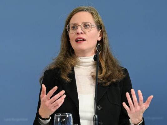 Haider-Wallner sieht Gesetz als Basis am Weg zur Klimaneutralität Haider-Wallner sieht Gesetz als Basis am Weg zur Klimaneutralität