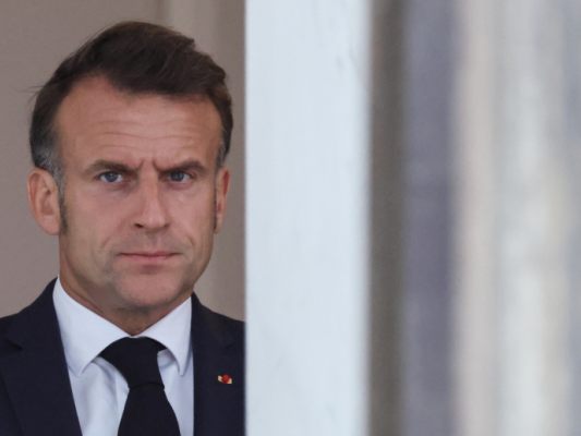 Französischer Präsident warnt vor "nie da gewesener Katastrophe" Französischer Präsident warnt vor "nie da gewesener Katastrophe"