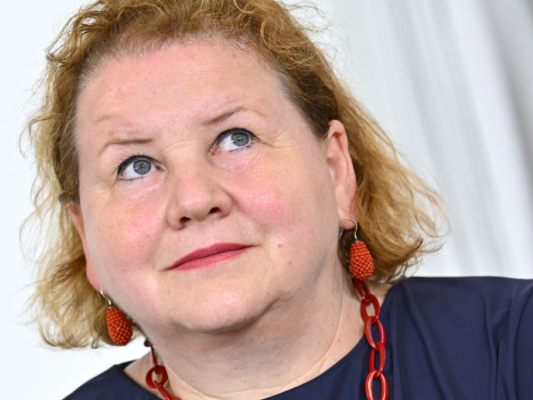 Sozialministerin Korinna Schumann (SPÖ) Sozialministerin Korinna Schumann (SPÖ)