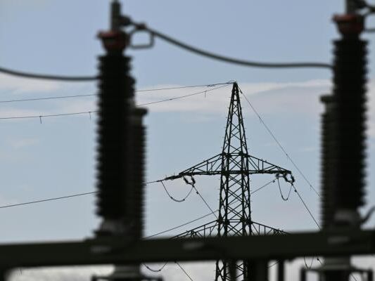 AK findet geplantes Stromgesetz gut, aber nicht gut genug