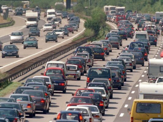 Langer Stau nach Karambolage auf der A2 Langer Stau nach Karambolage auf der A2