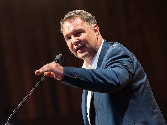 Babler unterstützt weiter die Ukraine