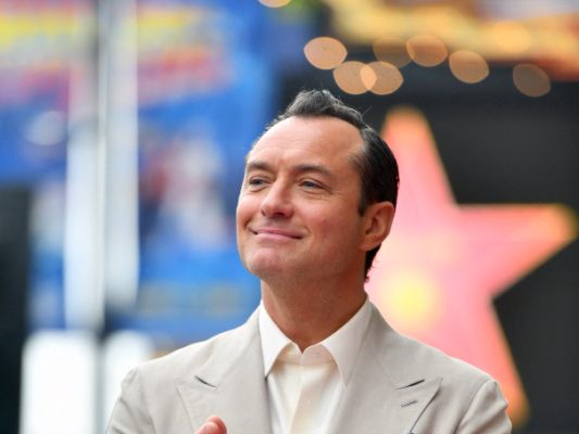 Jude Law kommt zu den Filmfestspielen Venedig Jude Law kommt zu den Filmfestspielen Venedig