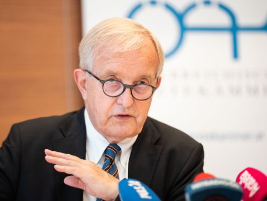 ÄK-Präsident Steinhart will Hand ausstrecken