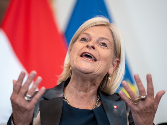 Verteidigungsministerin Klaudia Tanner (ÖVP)