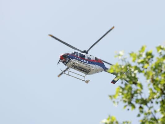 Der Polizeihubschrauber "Libelle" war nach dem Absturz im Einsatz