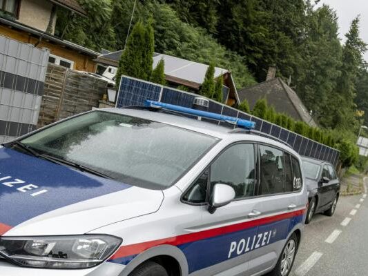 Polizei am Tatort in Leoben