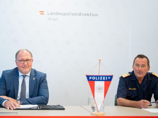 Wiens Polizeispitze sieht Sinn in den Waffenverbotszonen Wiens Polizeispitze sieht Sinn in den Waffenverbotszonen