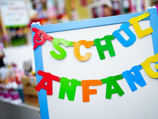 Die Schule beginnt wieder Die Schule beginnt wieder