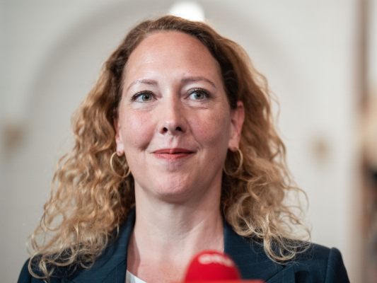 Pühringer drängt auf Reformen im Wiener Schulsystem Pühringer drängt auf Reformen im Wiener Schulsystem