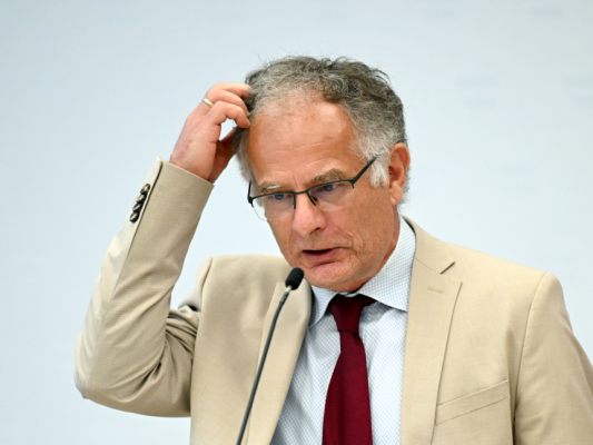 Marterbauer empfängt schwierigen Besuch