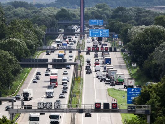 Im Straßenverkehr ärgern sich viele Österreicher Im Straßenverkehr ärgern sich viele Österreicher