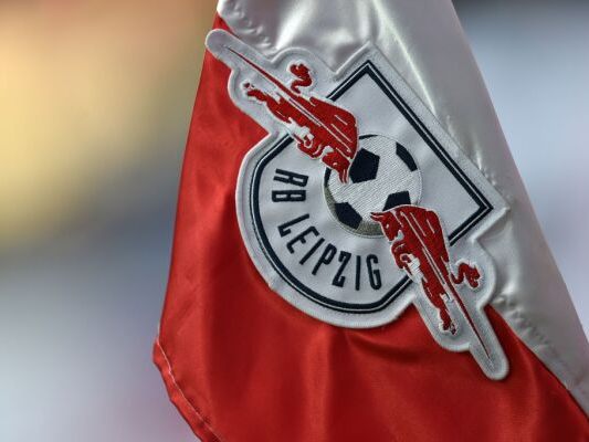 Romulo wird ein Roter Bulle
