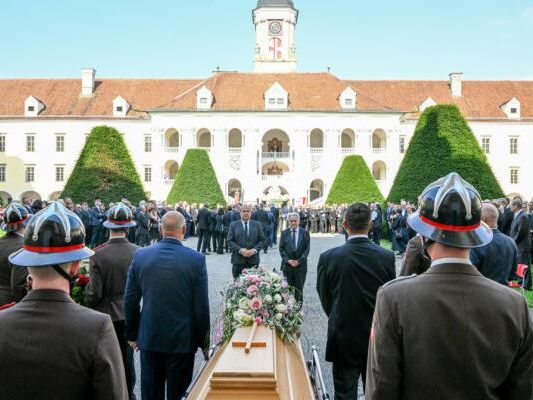 Beisetzung von Ex-ÖFB-Präsident Leo Windtner in St. Florian