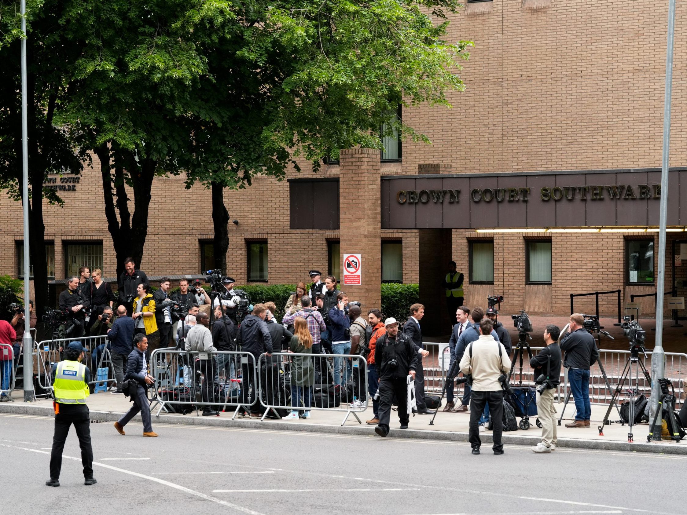 Die Verhandlung fand vor dem Southwark Crown Court in London statt.
