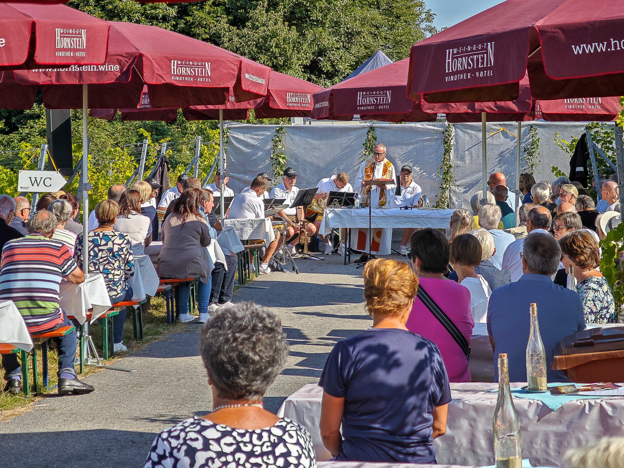 Das 4. Lochauer Weinfest begeisterte Gäste aus Lochau und der Region Das 4. Lochauer Weinfest begeisterte Gäste aus Lochau und der Region
