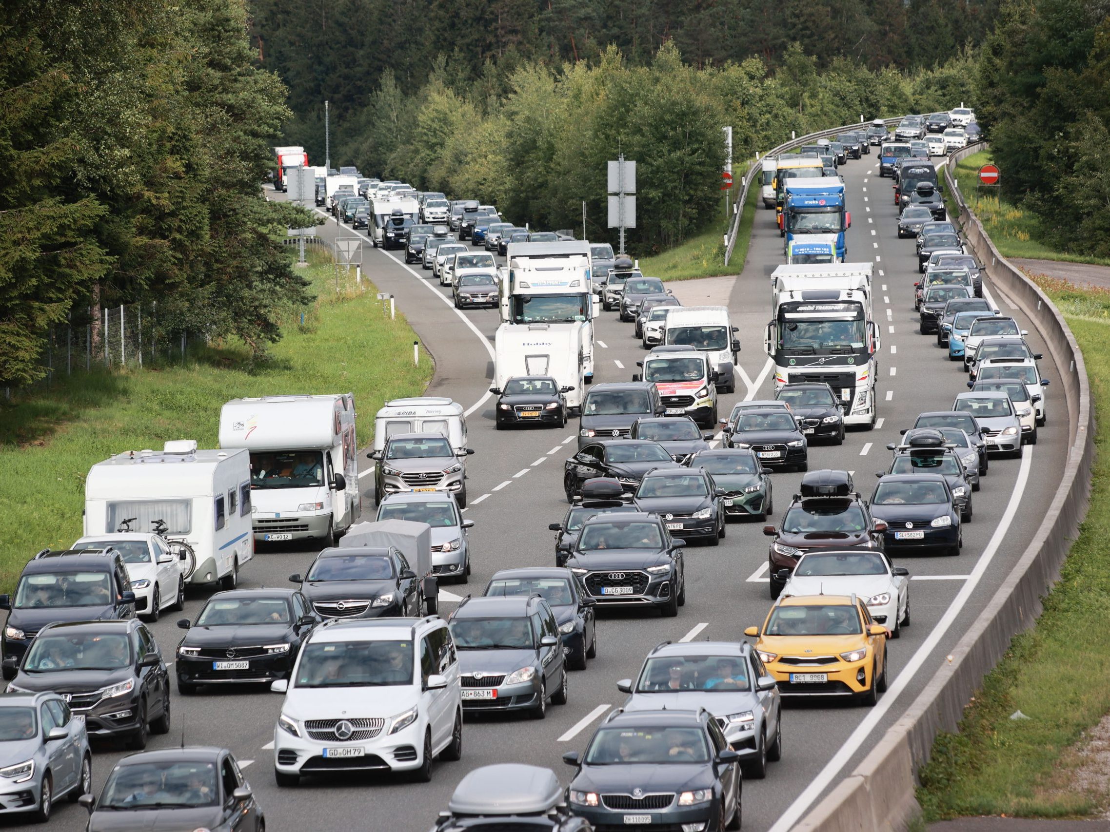 Das sind die Stau-Hotspots am langen Wochenende. Das sind die Stau-Hotspots am langen Wochenende.