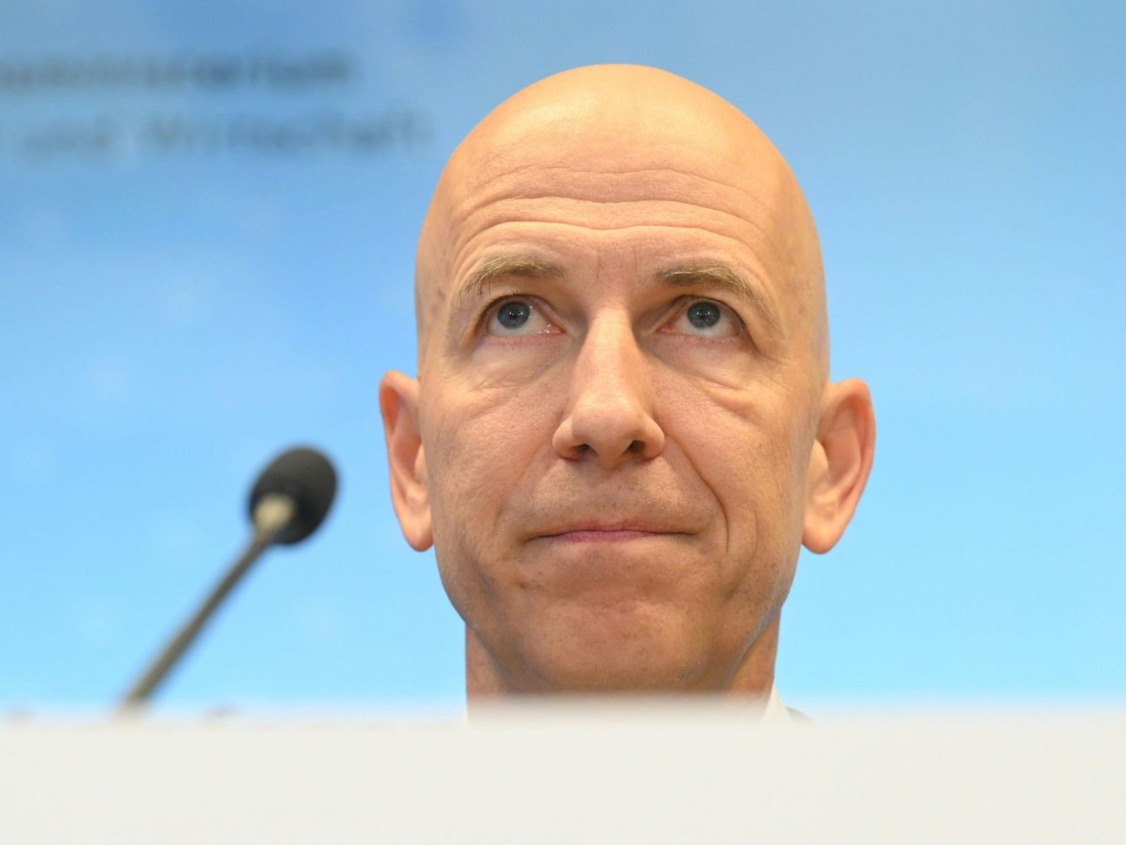 Ex-Minister Kocher ist neuer Gouverneur der Oesterreichischen Nationalbank. Ex-Minister Kocher ist neuer Gouverneur der Oesterreichischen Nationalbank.