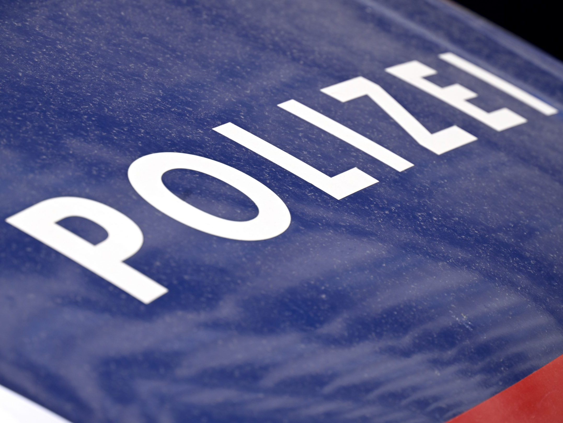 Die Wiener Polizei sucht einen Verdächtigen wegen einer Sexualstraftat in einem Stiegenhaus.