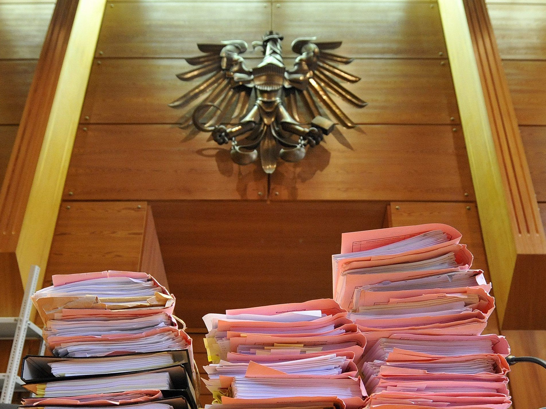 Nach Brandstiftung in Wien wurde ein "Feuerteufel" zu sieben Jahren Haft verurteilt.