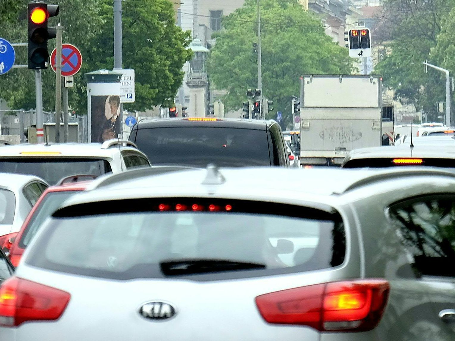 Sperren für Veranstaltungen sorgen für Staus in Wien. Sperren für Veranstaltungen sorgen für Staus in Wien.