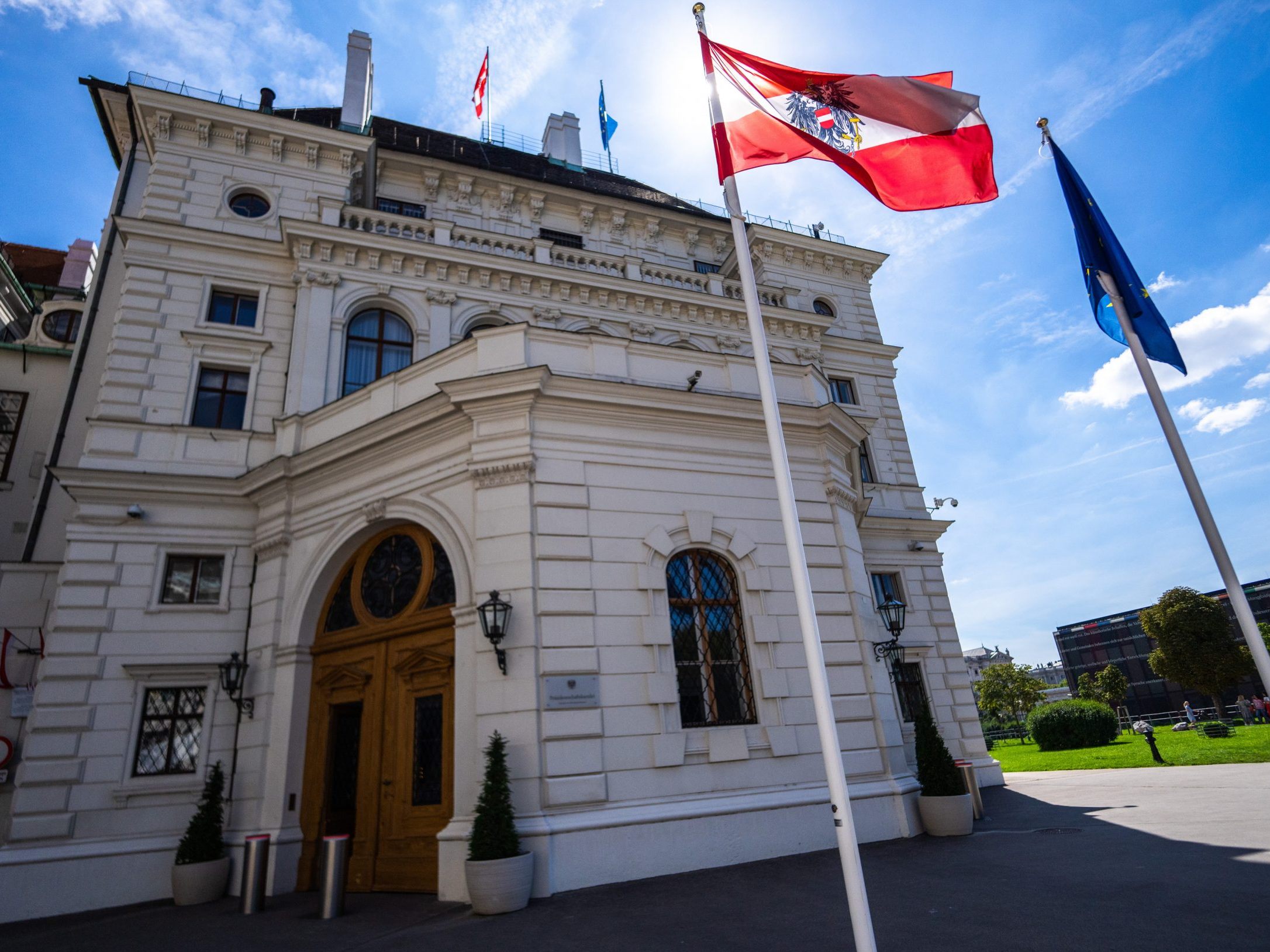 Die Bundesregierung veröffentlichte Förderungen an 725 Organisationen.