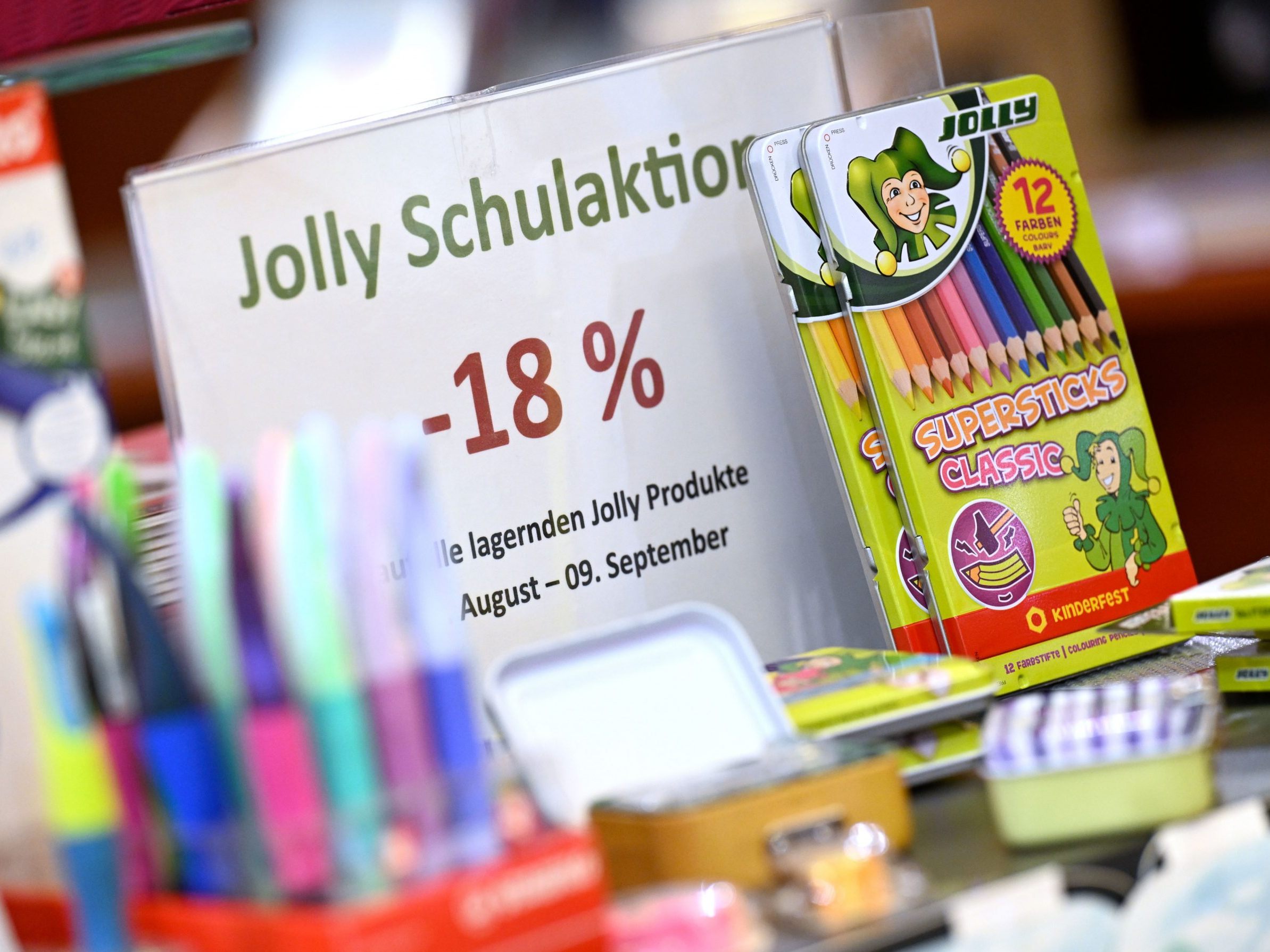 Aktionen zum Schulanfang lohnen sich preislich. Aktionen zum Schulanfang lohnen sich preislich.