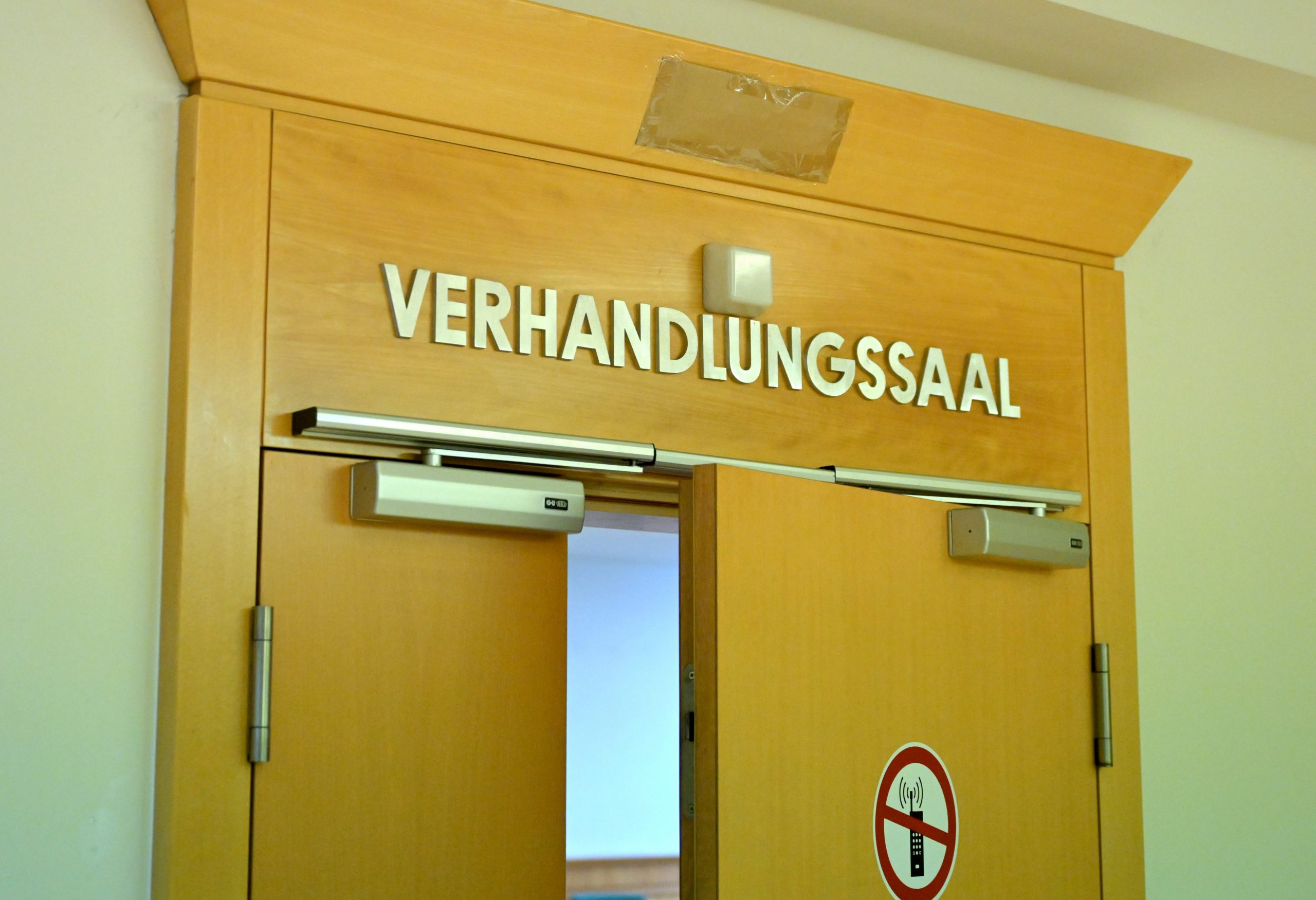 Mädchen bei Prozess in Wien bedroht: Haftstrafe für 30-Jährigen