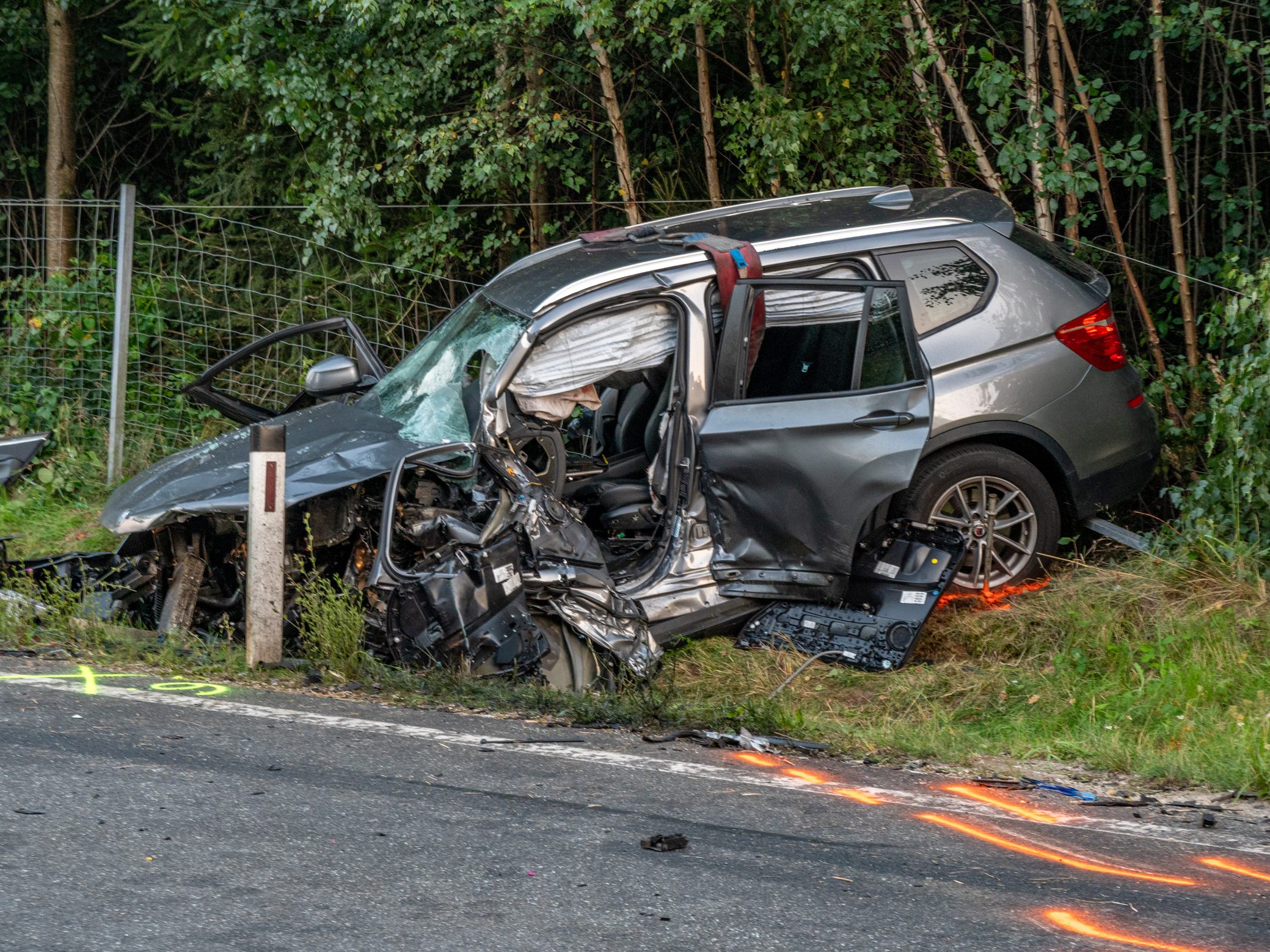 Der Unfall forderte zwei Tote. Der Unfall forderte zwei Tote.