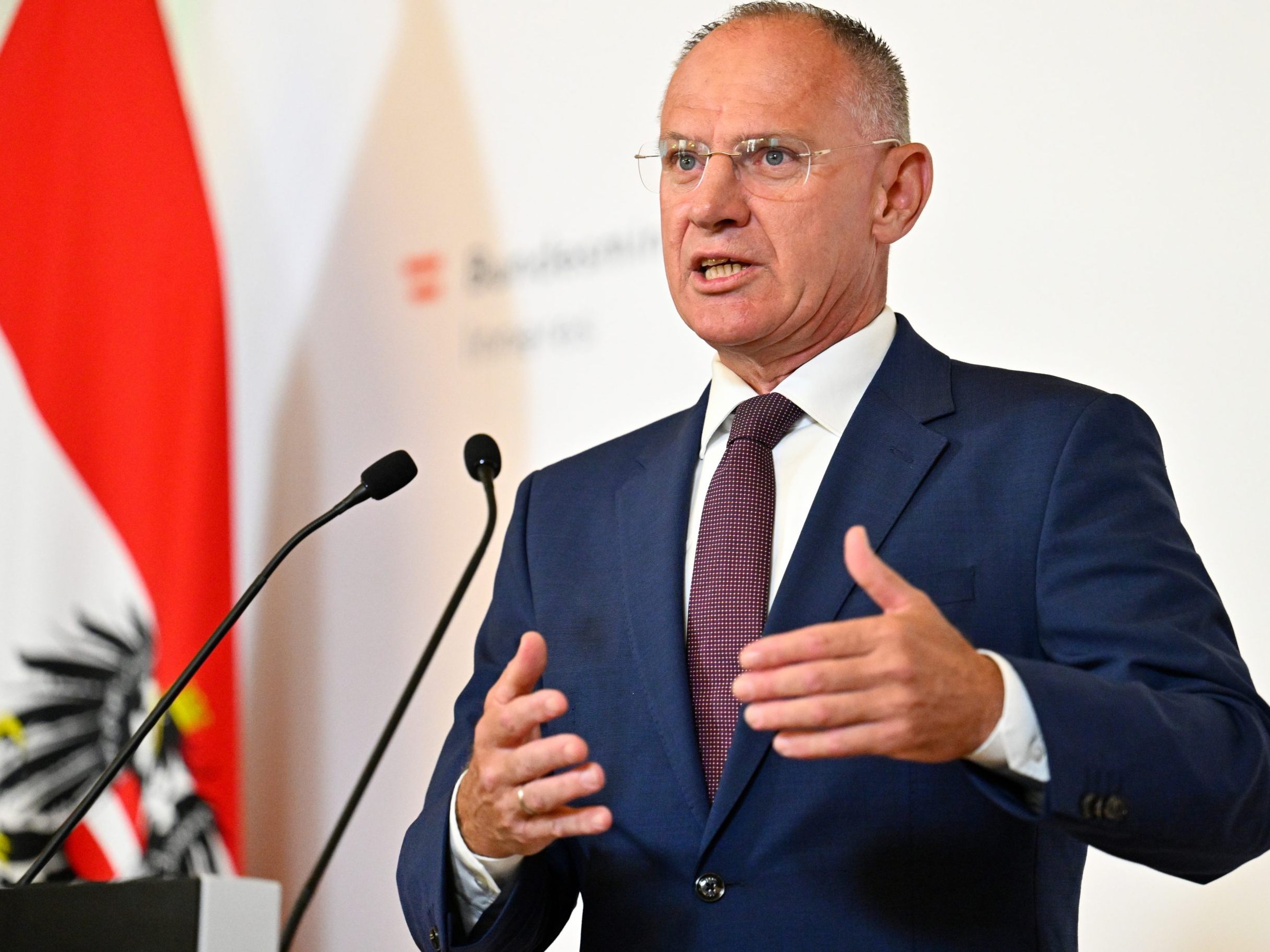 Die "Operation Fox" startete im Dezember 2022. Die "Operation Fox" startete im Dezember 2022.