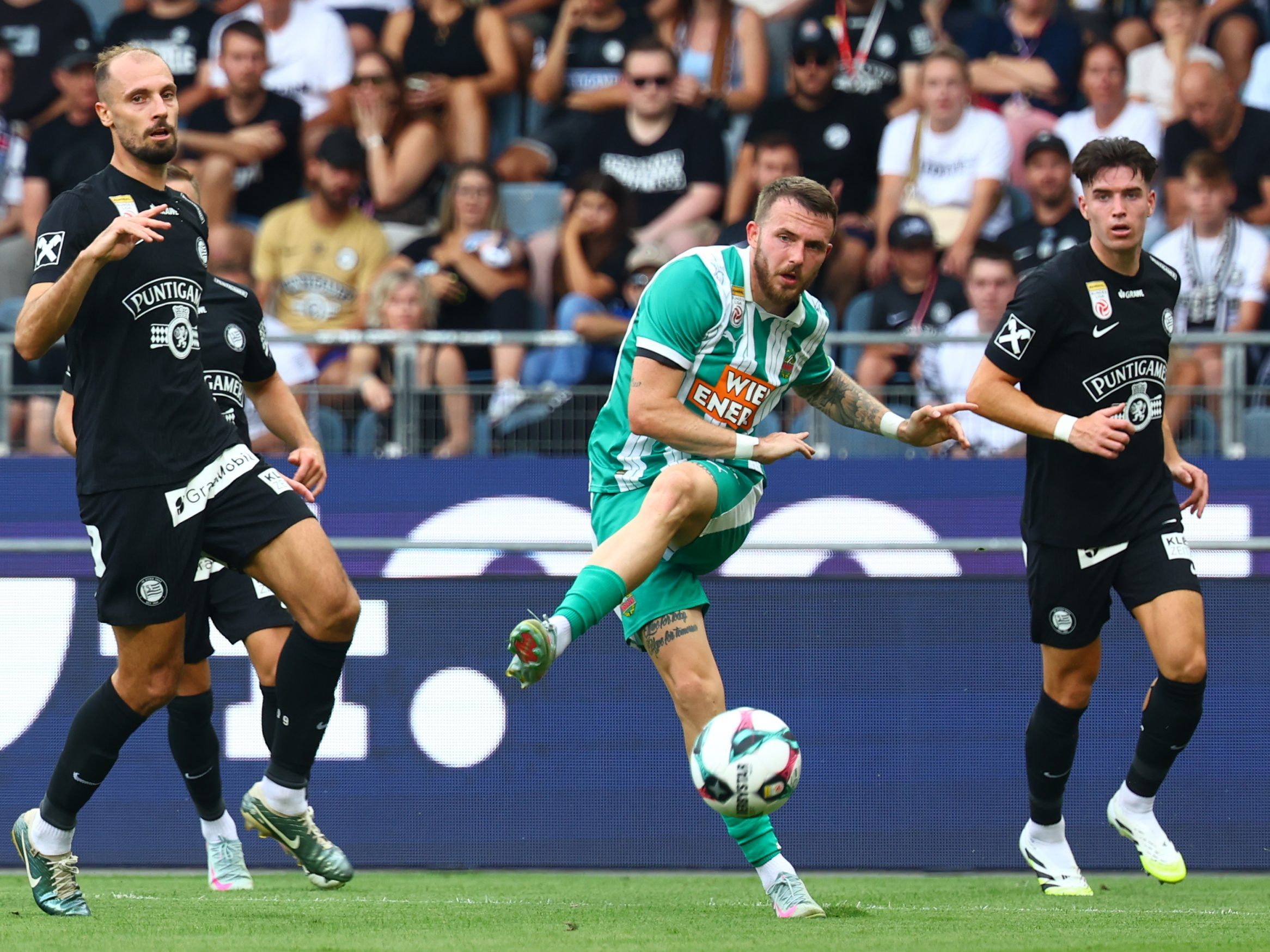 Rapid schlägt Sturm Graz auswärts.