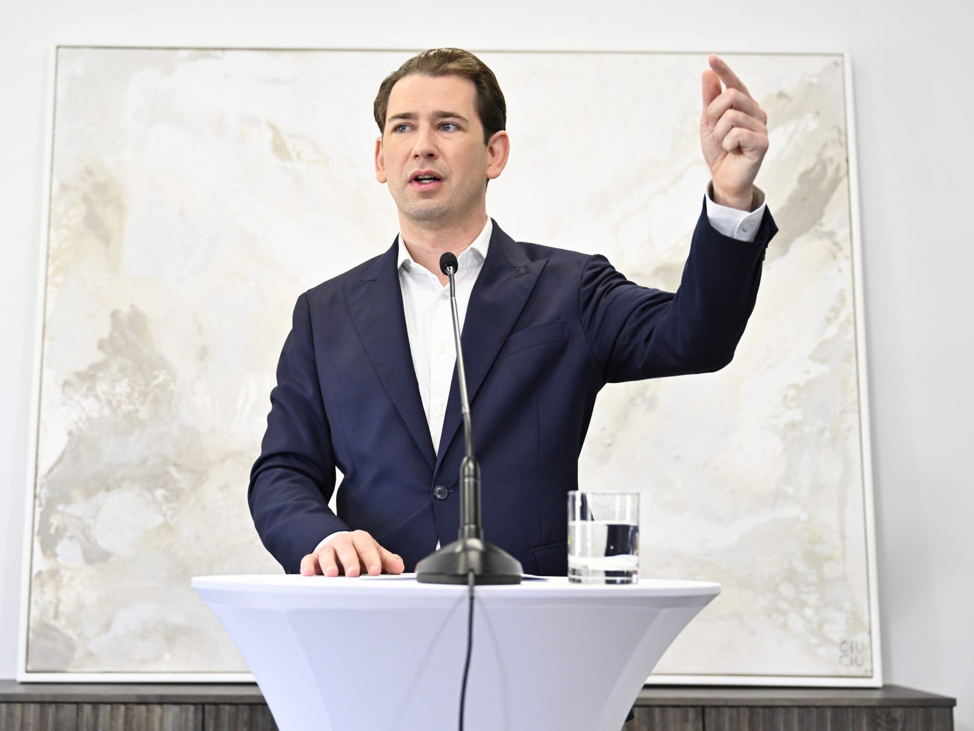 Facebook-Betrug: Ex-Kanzler Kurz missbraucht Facebook-Betrug: Ex-Kanzler Kurz missbraucht