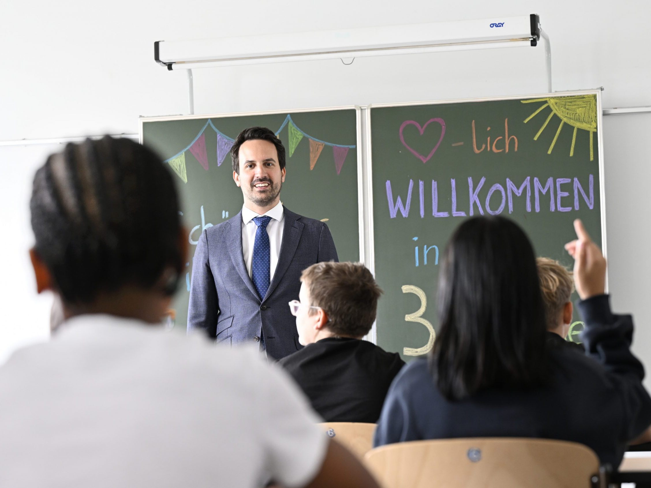 Wiederkehr will eine "Aufholjagd in der Bildung" starten. Wiederkehr will eine "Aufholjagd in der Bildung" starten.