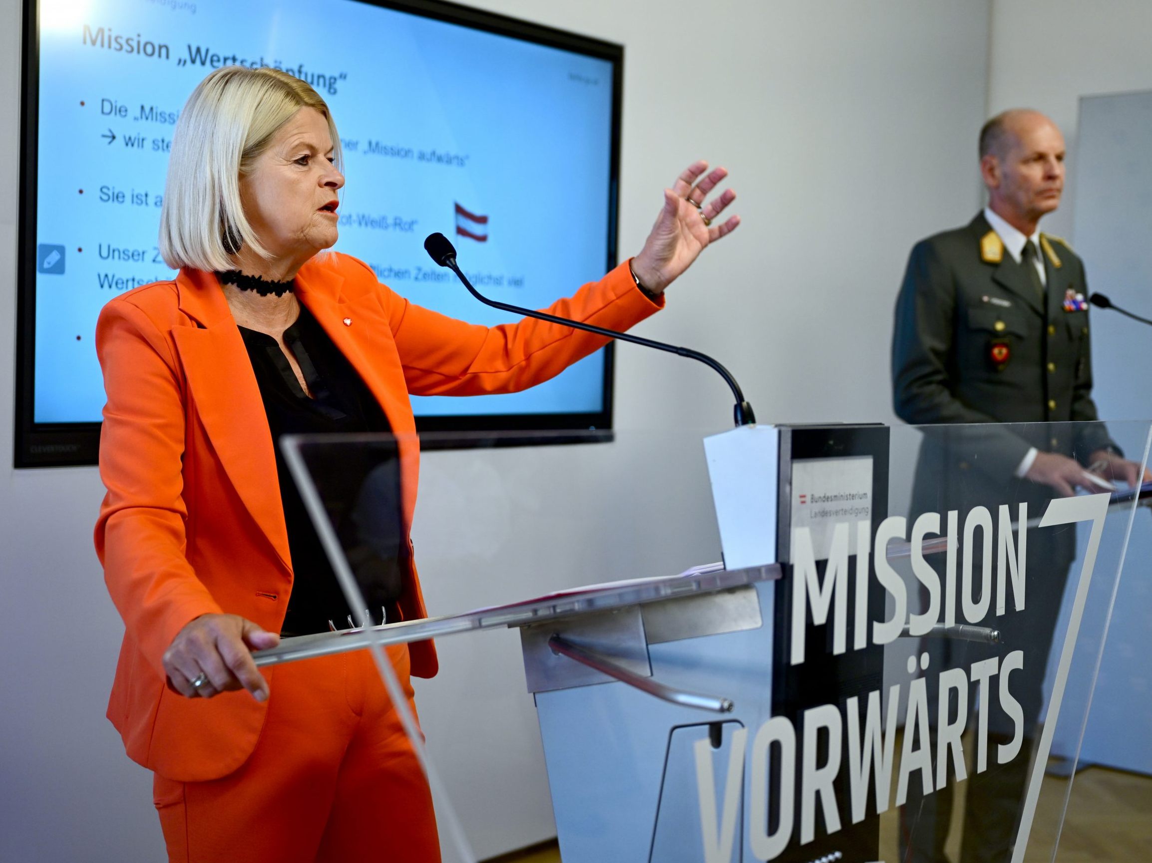 Bundesheer-Investitionen sollen Wertschöpfung in Österreich bringen. Bundesheer-Investitionen sollen Wertschöpfung in Österreich bringen.