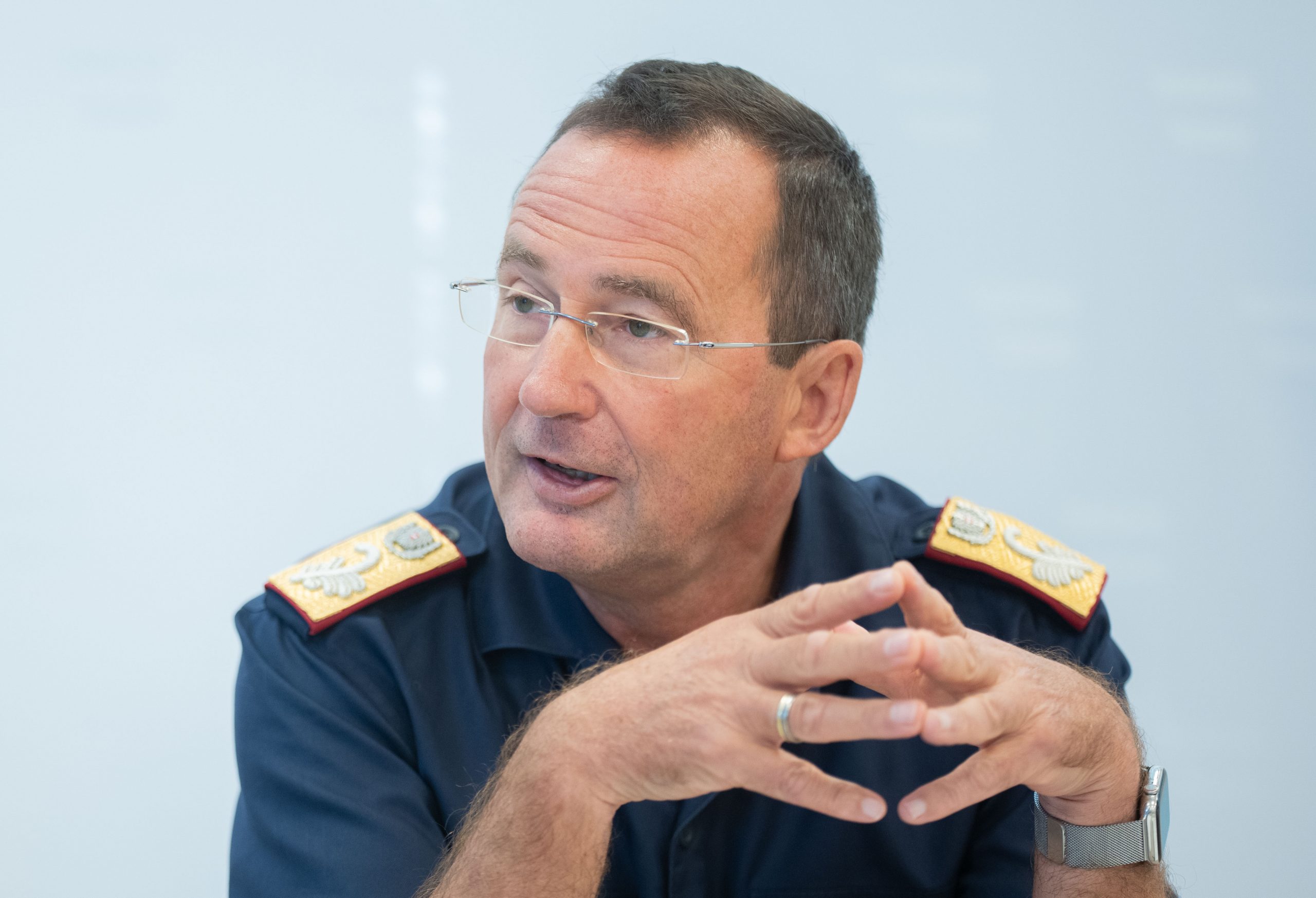 Wiens Polizeichef Pürstl: Waffenverbotszonen bei Kontrollen wirskam