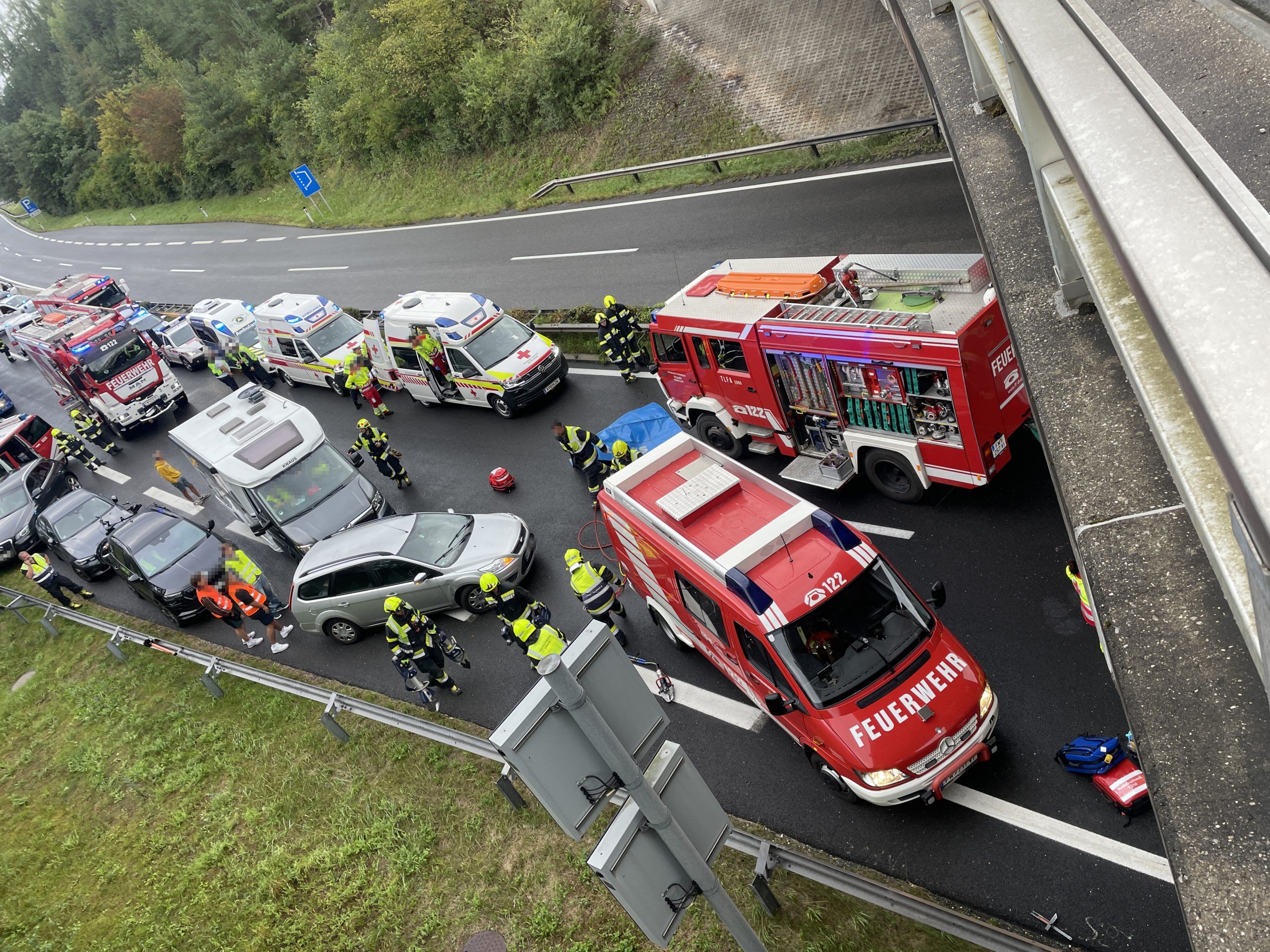 Für die Beifahrerin kam jede Hilfe zu spät.