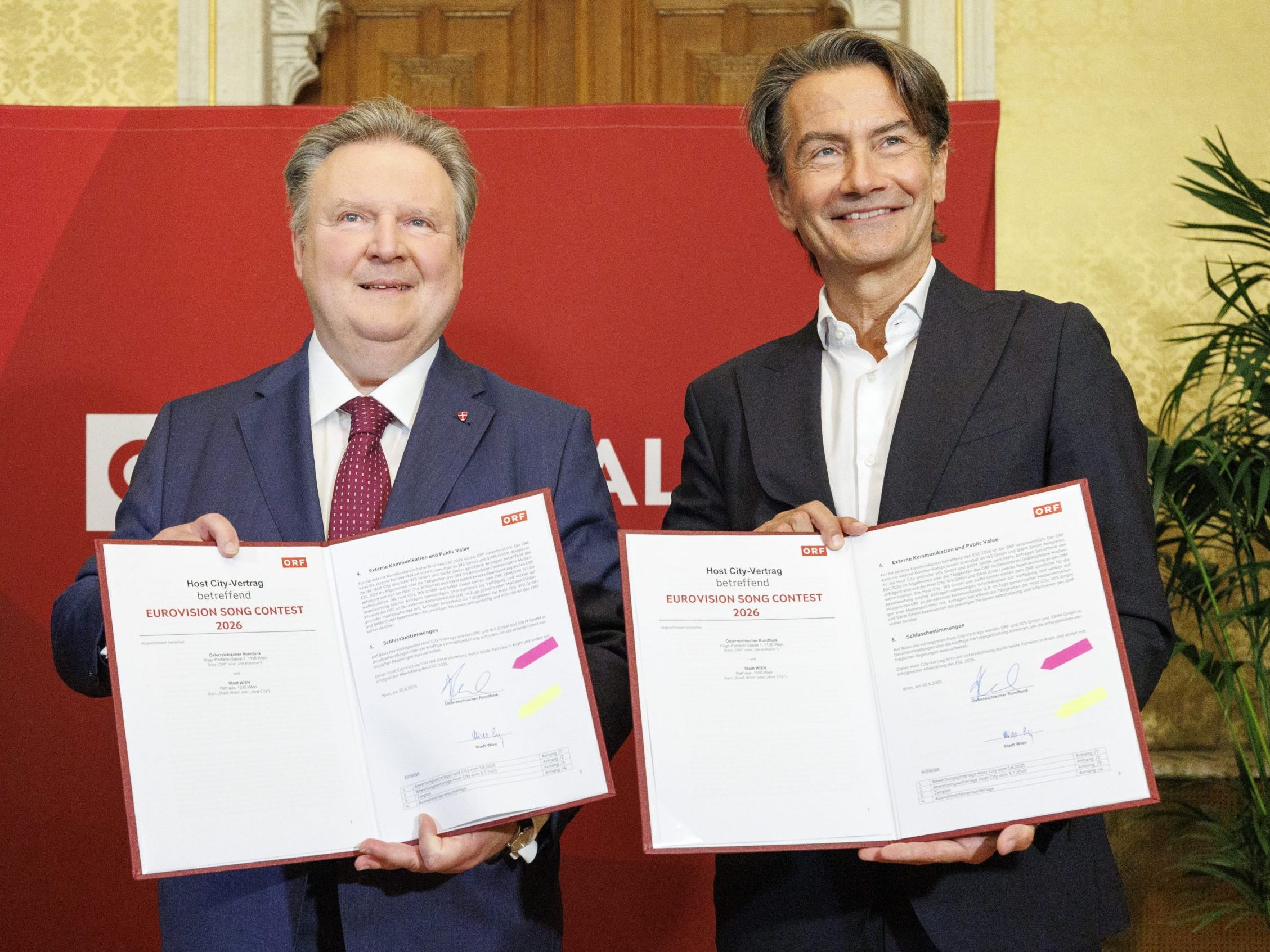 Wiens Bürgermeister Ludwig und ORF-Chef Weißmann unterzeichneten den "Host City Vertrag".