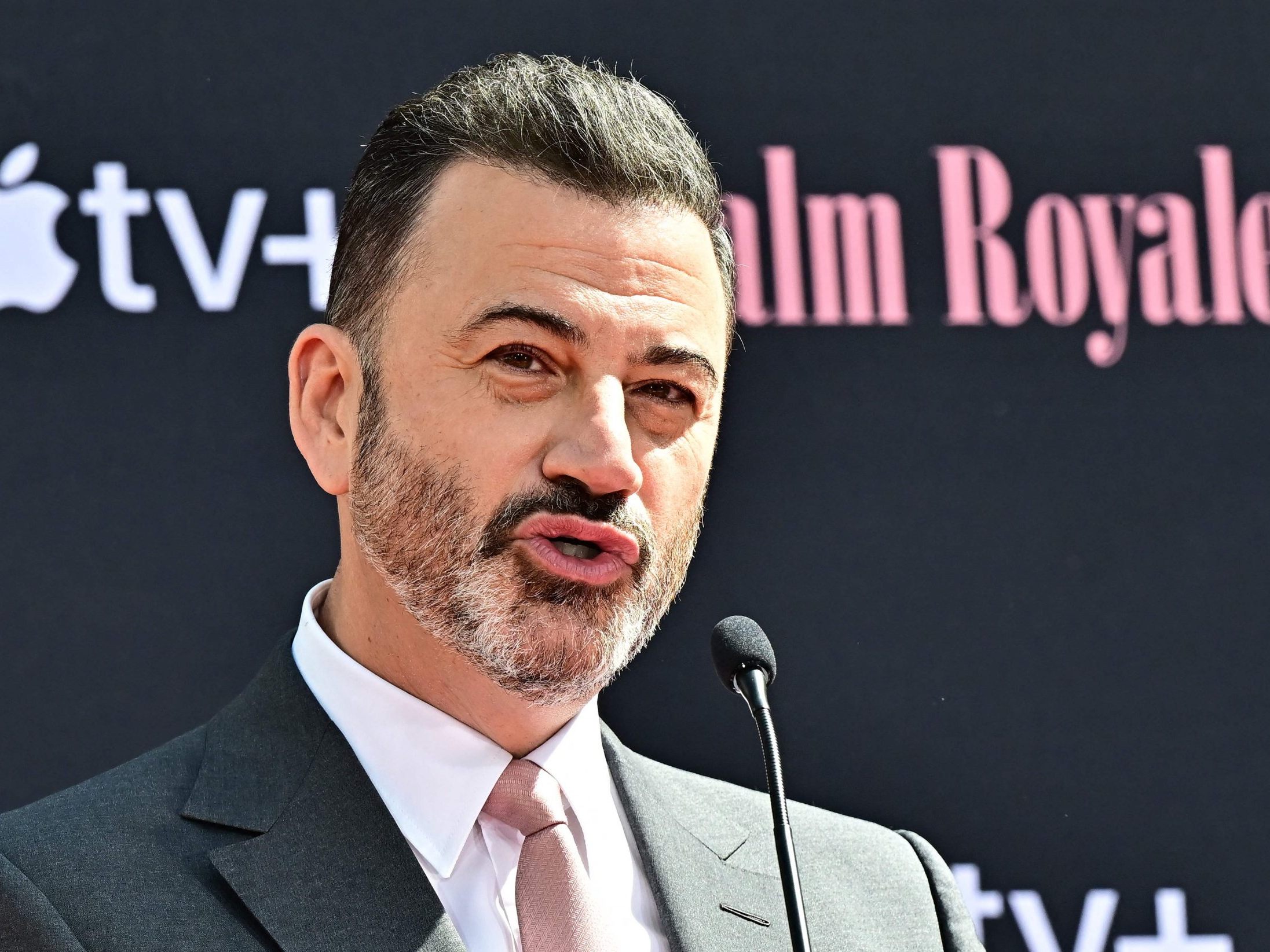 Jimmy Kimmel hat jetzt auch die italienische Staatsbürgerschaft. Jimmy Kimmel hat jetzt auch die italienische Staatsbürgerschaft.