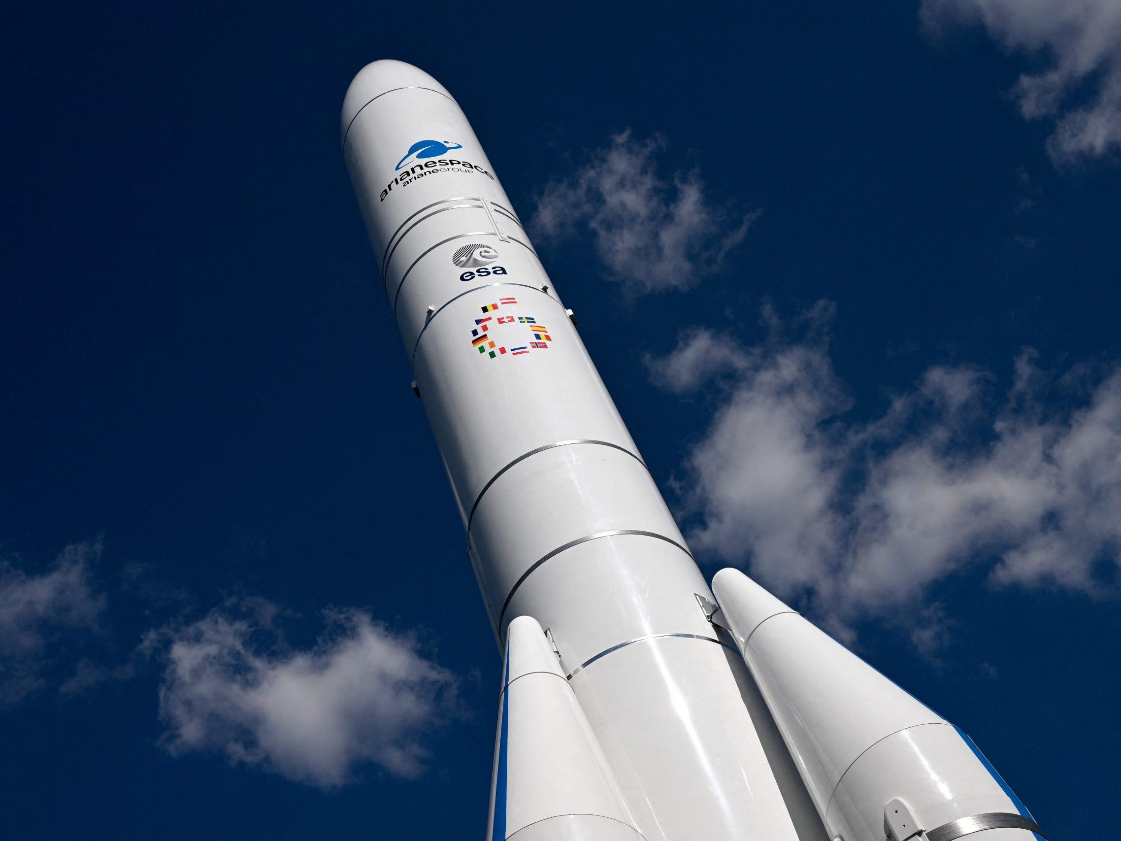 Mit einer Ariane-6-Rakete wurde der Satellit ins Weltall befördert.